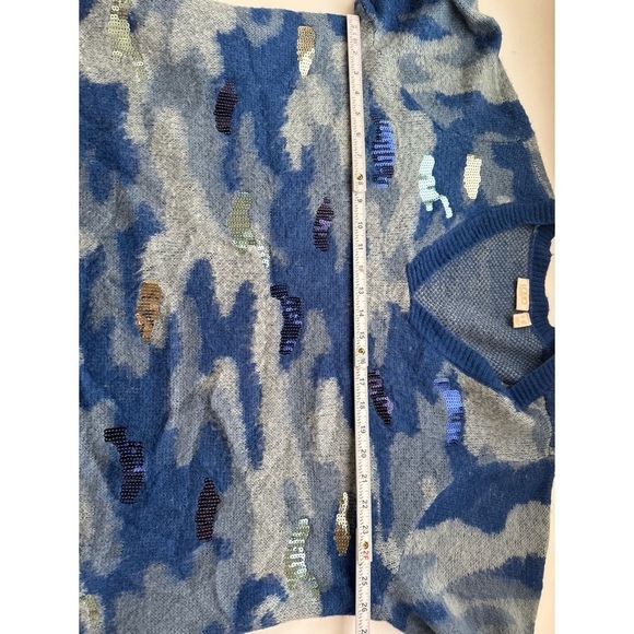 LOGO Lavish Cameo Cardigan - Picture 10 of 11